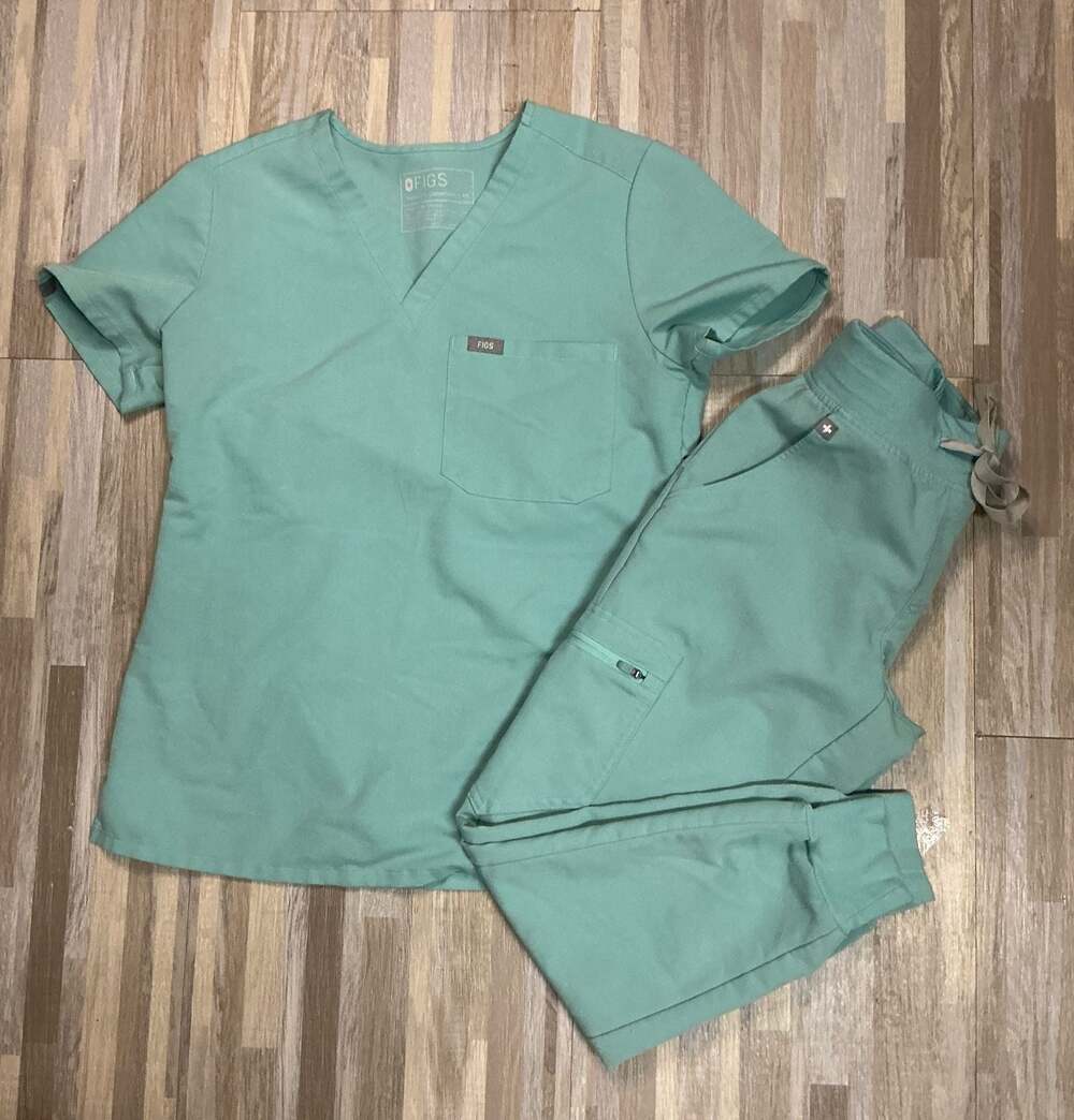 FIGS discontinued Seaglass Catarina Scrub Top and Zamora Jogger Set